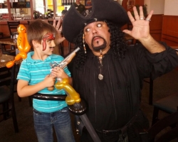 pirate-with-kid