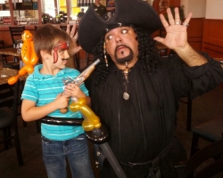 pirate-with-kid