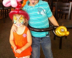 kids-with-ballon-animals