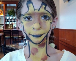 girl-face-painting